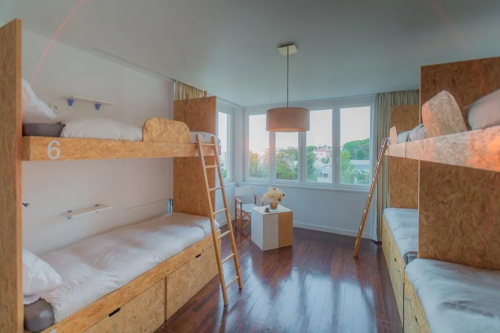 Hostel Estoril Beach House Portugal