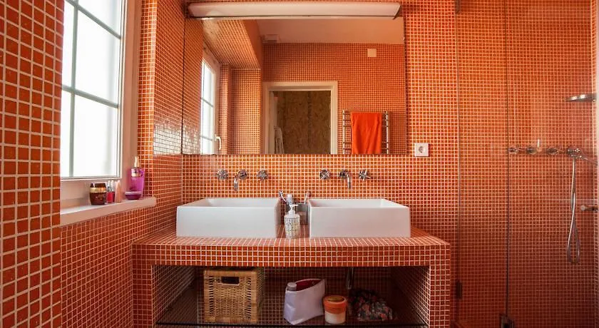 Hostel Estoril Beach House Portugal