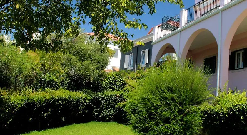 Hostel Estoril Beach House Portugal